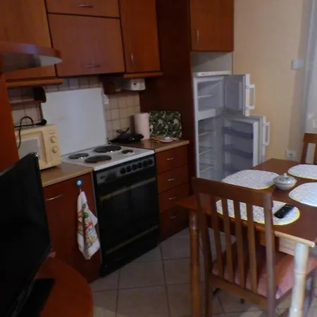 Appartement Leo's Modon